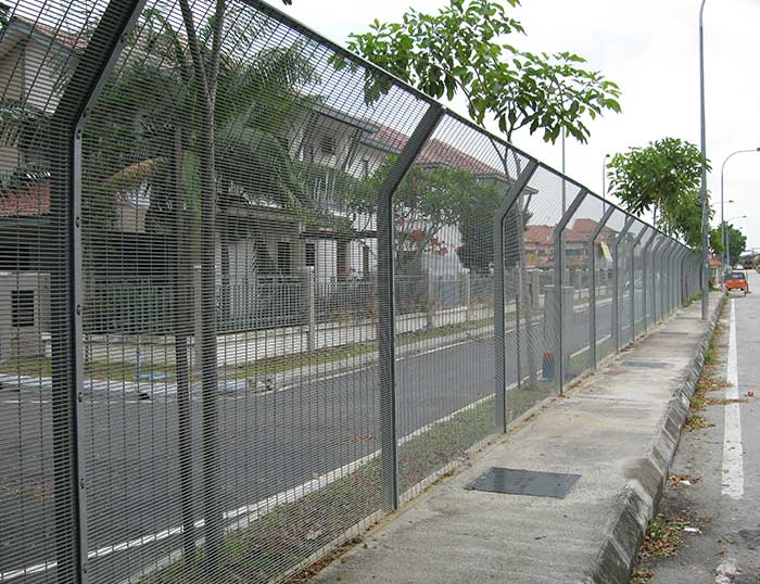 Huaguang anti climb fence factory