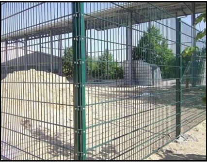 Double Wire Fence Characteristics